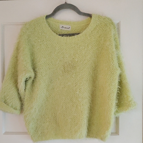 Sweaters - ✨ 3/$15 Fuzzy Green Sweater